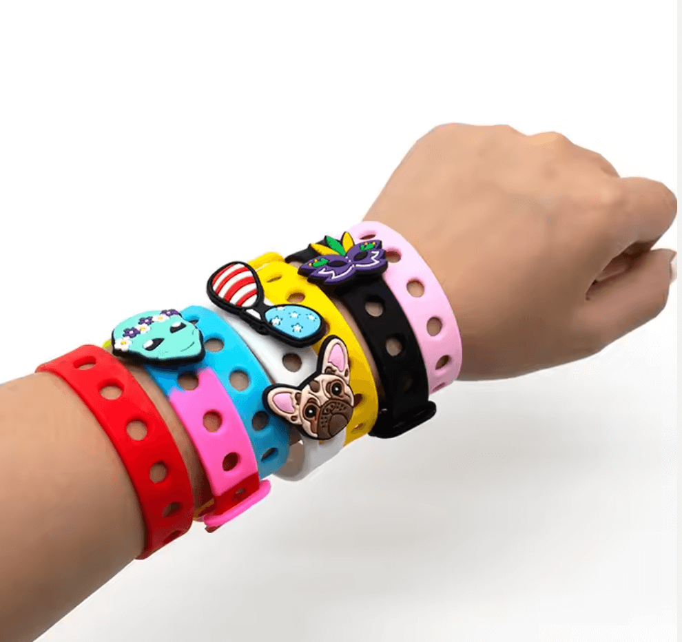 pinbobs™ Silikonarmband für jedes Alter kompatibel mit herkömmlichen Charms